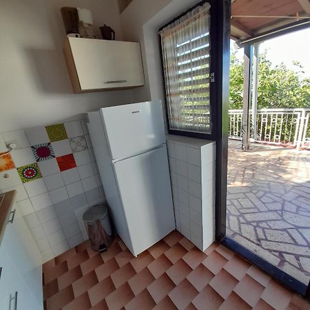 Ferienwohnung Privacy Krmpote-Vodice Exterior foto